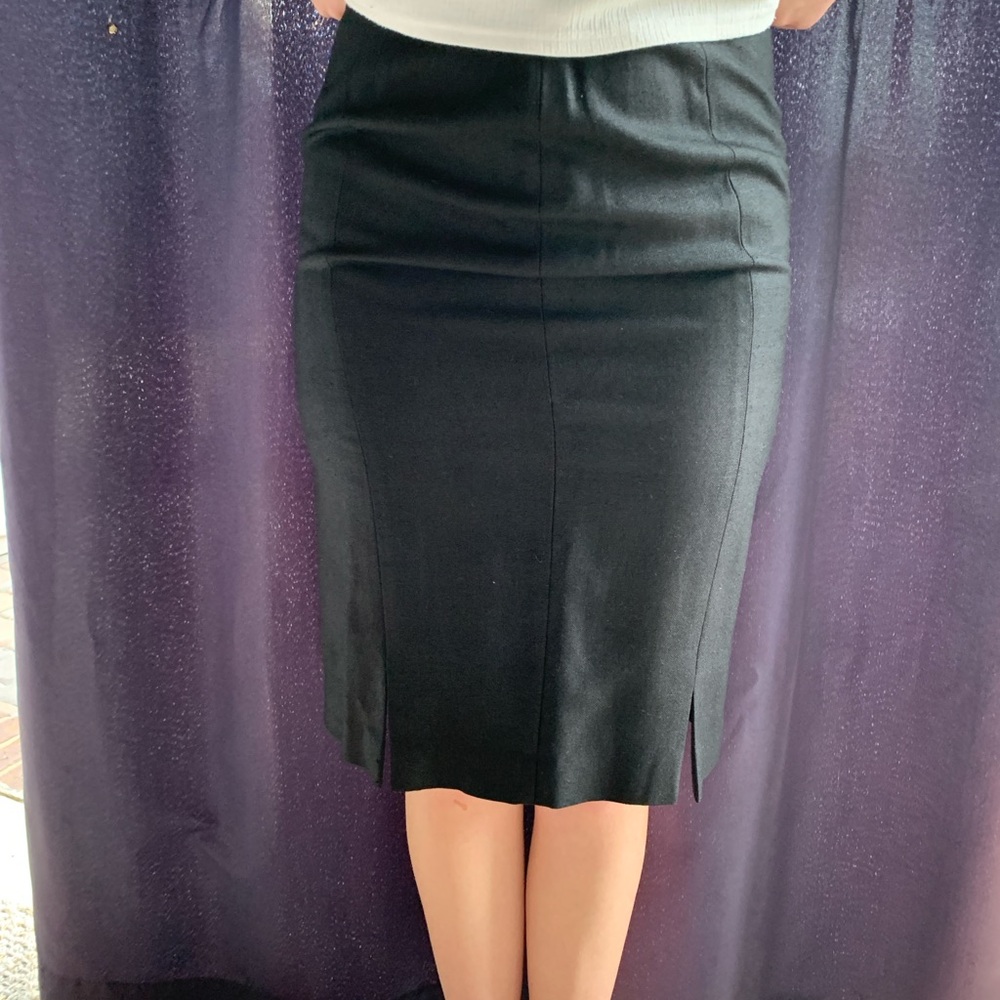NWT Doncaster Black 100% Silk pencil skirt Size 6